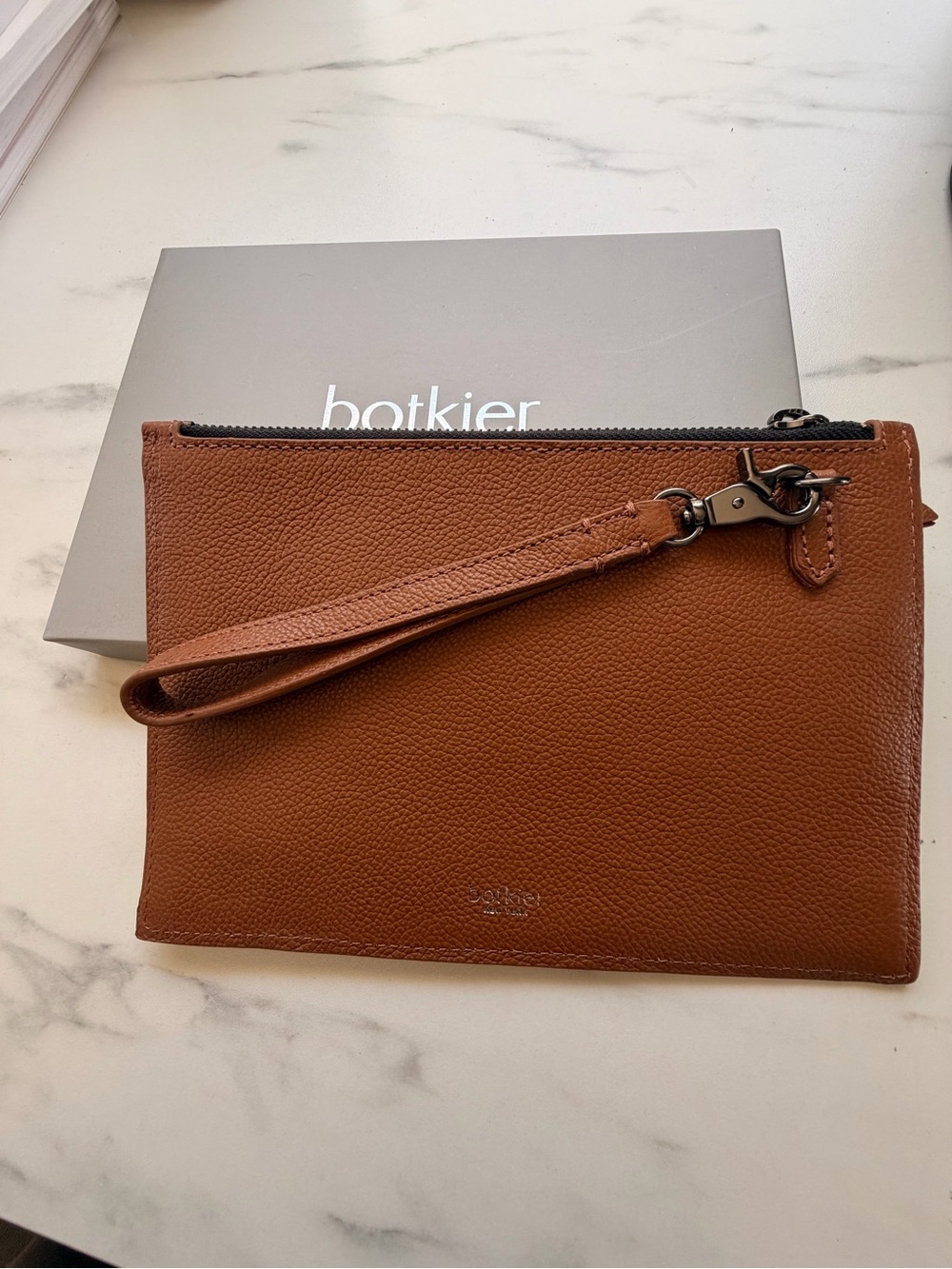 Botkier York Chelsea Large Pebbled Leather Wristlet Pouch Cluth w 2 Back Zippers
